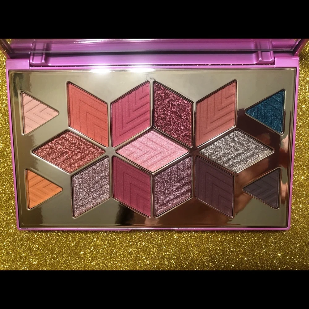 BNIB! PUR X Barbie Eyeshadow Palette in Endless Possibilities 2 💖
